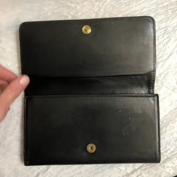 Coach black leather vintage wallet
